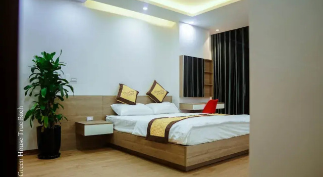 Апартаменты c 1 комнатой с балконом и с красивым видом из окна Green House Service Apartment