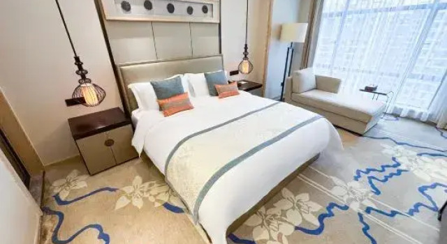 Люкс Business Junlian Huatian International Hotel