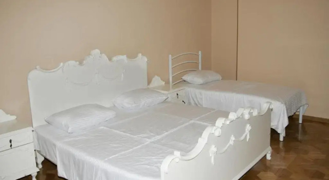 Четырёхместный номер Standard с видом на сад Two Towers Guest House