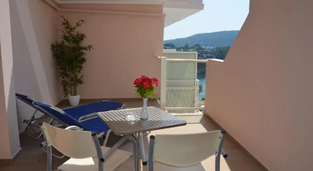 Номер Deluxe Odysseus Hotel