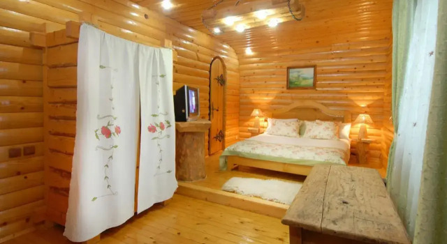 Doroga Dodomu, Prenota Hotel Hotel a Ivano-Frankovsk con piscina, Piscina
