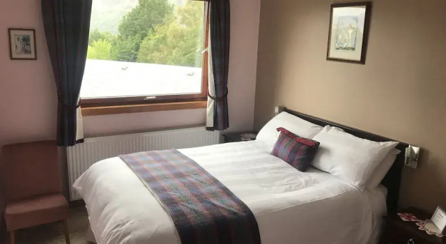 Beinn Dhearg Guest House, Rezervați Pensiune Brackla Loch Ness
