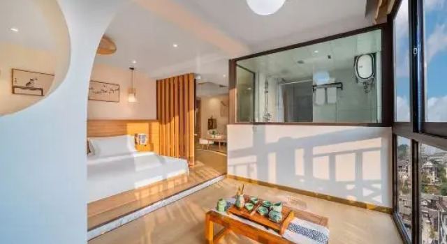 Люкс Lianci Yike Hotel (Chongqing Ciqikou Subway Station)
