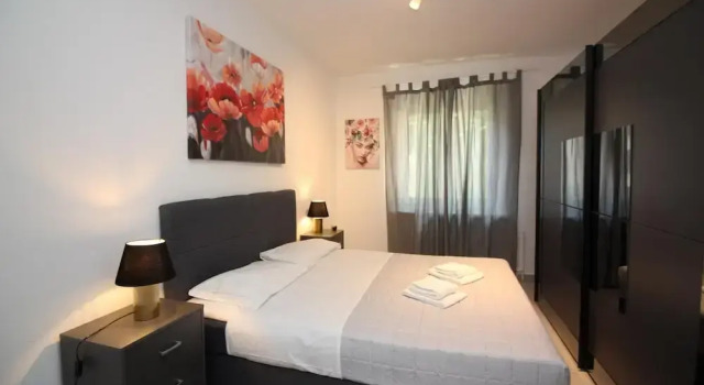 Casa Rosa in Lugano With 2 Bedrooms and 1 Bathrooms, Забронировать Апартаменты/квартира Лугано Лугано, рядом с Спортивный комплекс «Pista La Resega»