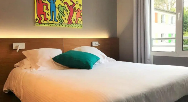Номер Comfort Hotel Full Colors
