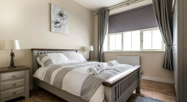 The Sail, Two Bedroom Apartment - Tenby