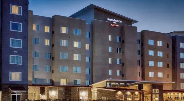 Кровать в общем номере Residence Inn Lake Charles
