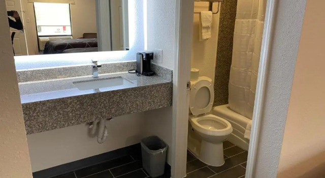 Номер Standard Super 8 by Wyndham Marietta/West/Atlanta Area
