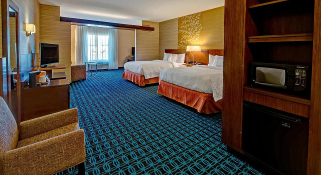 Четырёхместный люкс Fairfield Inn & Suites by Marriott Jackson