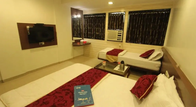 OYO 1370 Hotel Akash, Rezervovat Hotel Hotely v Gujarat s parkováním, Parkování
