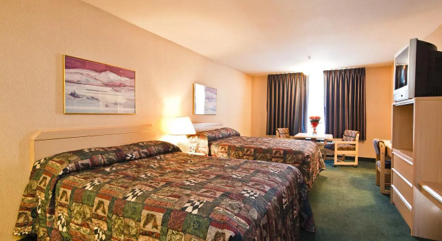 Четырёхместный номер Standard Shilo Inn Mammoth Lakes