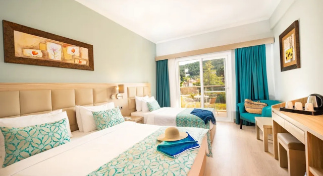 Двухместный номер с балконом Aqua Fantasy Aquapark Hotel & Spa - Ultra All Inclusive