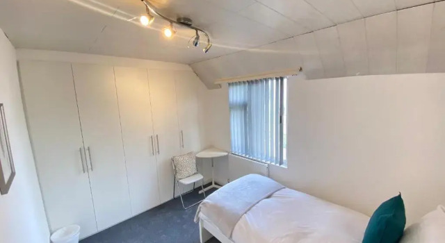 Airport Comfy Stay, Varaa Huoneisto Asunnot kohteessa Merseyside, Huoneisto