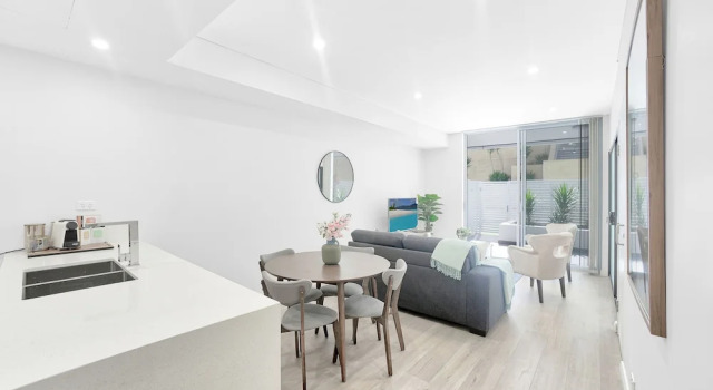 Elegant 2 Bedrooms Terrace with Premium Condition, Book Hotel Berrilee New South Wales