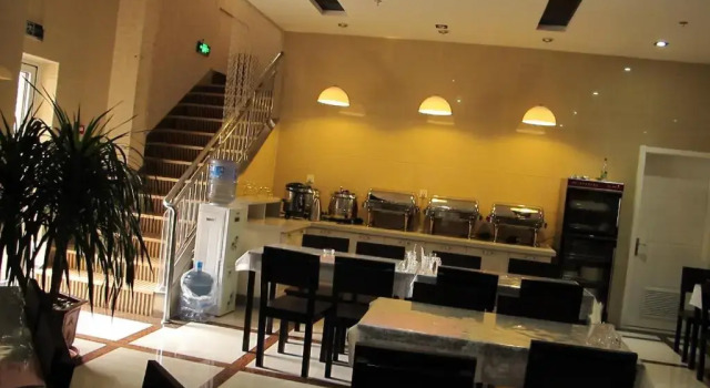 Super 8 Qinghuangdao Heping Avenue, Book Hotel Qinhuangdao Hebei