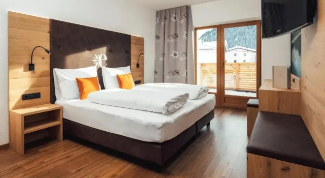 Двухместный номер Standard с балконом Hotel Edelweiss Superior