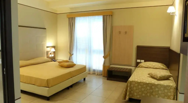 Трёхместный номер Standard с балконом Hotel Milazzo