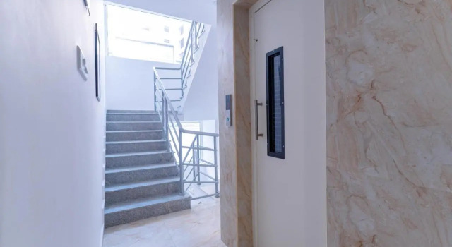 Treebo Emirates Suites Indiranagar, Забронировать Отель Отели Бангалора с завтраком, рядом с Больница Манипал, Завтраки