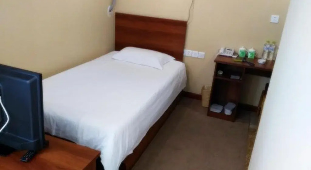Longhua Hotel, Забронировать Отель Пэнлай 