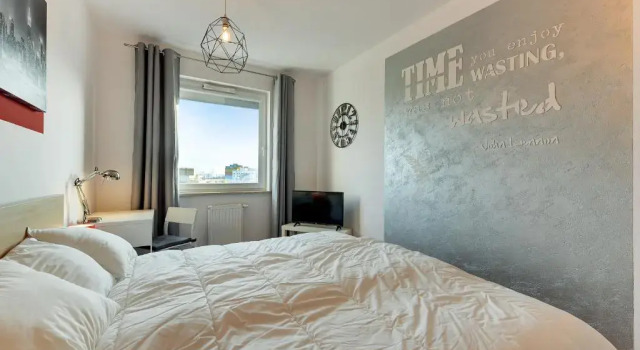 Apartament Awiator Modern 50, Varaa Huoneisto Hotellit Pommeri pysäköinnillä, Pysäköinti