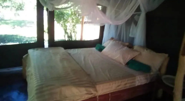 Mophy  Budget  Safari  Lagoon  Camp, Book Hotel Hotels in Eastern Province with Parking, Parking
