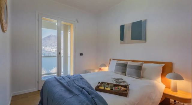 On the Lake - Private Garden Parking, Prenota Appartamento Moltrasio Como