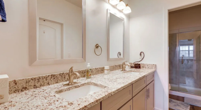 Апартаменты Bright Lewes Condo w/ Balcony, 7 Mi to Beach!