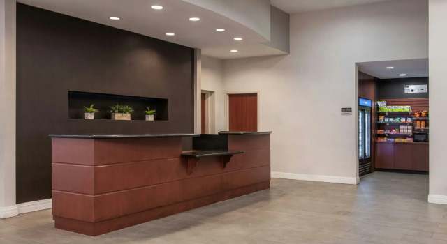 Courtyard by Marriott Los Angeles Pasadena/Monrovia, Забронировать Отель Монровия Большой Лос-Анджелес