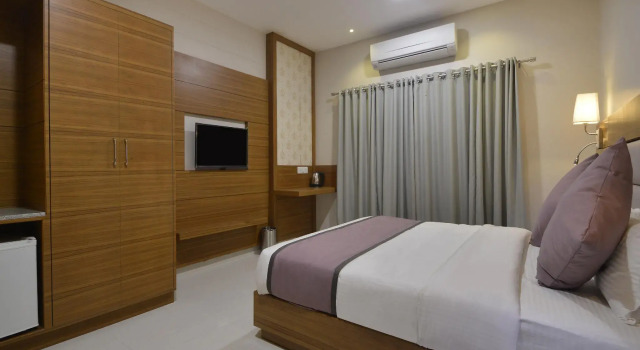 Collection O 16114 Hotel Blu Orchid, Забронировать Отель Отели штата Раджастхана с парковкой, Парковка