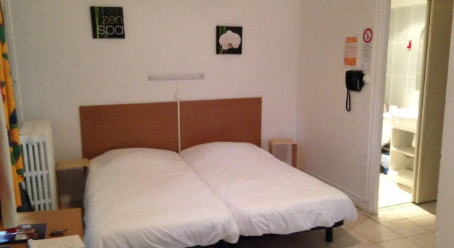 Hôtel Les Colombes, Rezervovat Hotel Hotely v Lotrinsko se snídaní, Snídaně