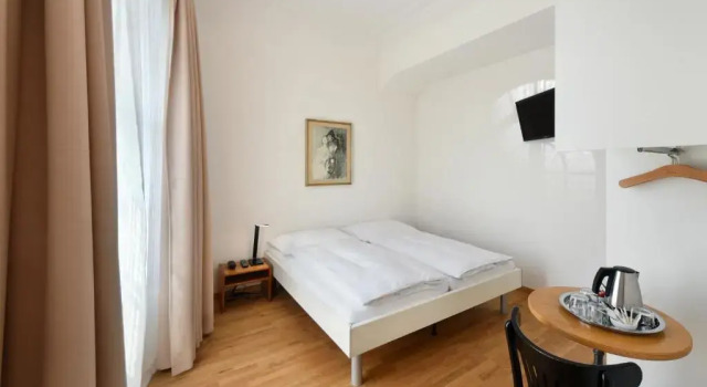 Четырёхместный номер Standard Hotel National Bern