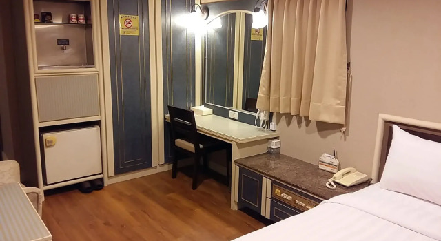 Ta Lee Hotel, Забронировать Отель Отели Тайнань с парковкой, рядом с Zhongshan Park, Парковка