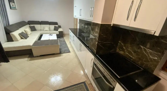 2 bedroom apartment very near to central tirana, Забронировать Апартаменты/квартира Отели области Тираны с парковкой, Парковка