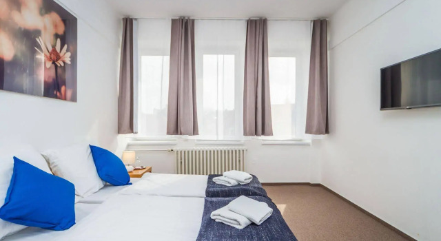 Hotel Mědínek Old Town, Rezerwuj Hotel Hotele w Central Bohemia z parkingiem, Parking