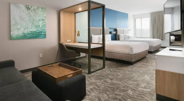 Четырёхместный люкс SpringHill Suites Dallas DFW Airport South/CentrePort