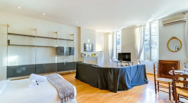 Large Air-conditioned One-room Apartment - Terrace, Забронировать Апартаменты/квартира Марсель Буш-дю-Рон