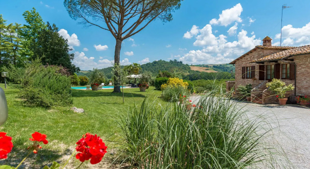 Villa Le Focaie 8 in Asciano, Забронировать Вилла Отели Ашано с парковкой, Парковка
