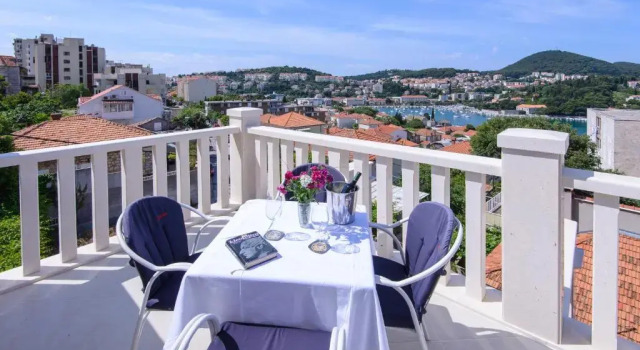 Апартаменты Apartment Denis