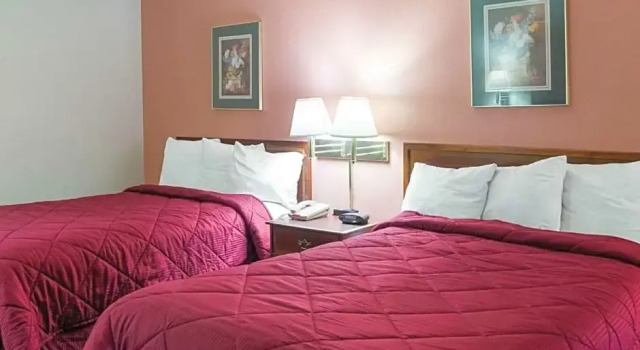 Четырёхместный люкс Econo Lodge Yazoo City