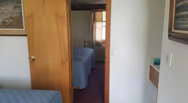 Люкс с балконом Leona's Motel