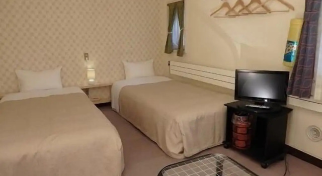 Номер Standard Pension Richemond