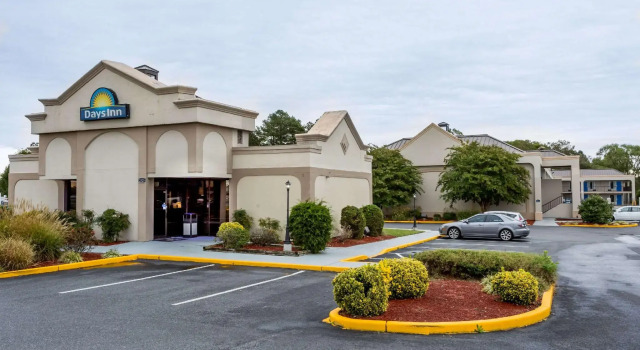 Кровать в общем номере Days Inn by Wyndham Salisbury