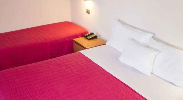 Трёхместный номер Standard с балконом Parini Hotel