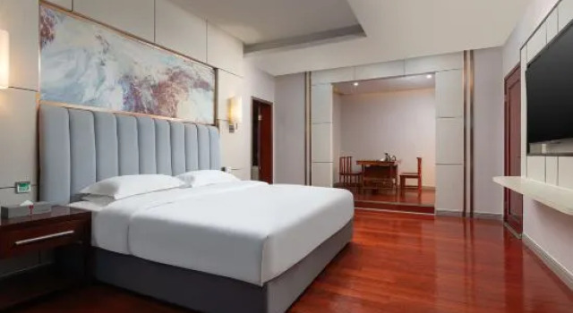 Люкс Ramada by Wyndham Zhangjiajie Tianmen Mountain