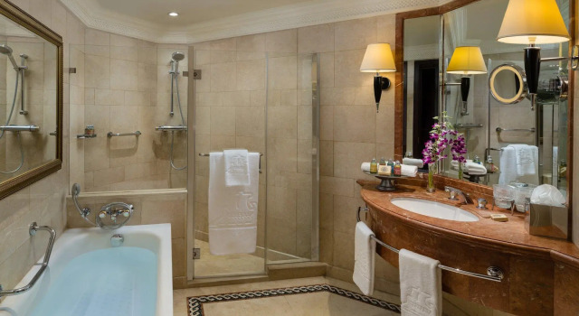 Двухместный номер Superior с видом на город InterContinental Phoenicia Beirut by IHG