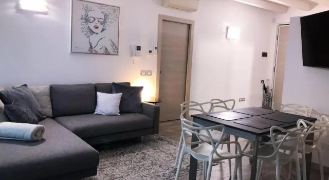 Апартаменты Цокольный этаж с 3 комнатами Paradise Luxury apartments
