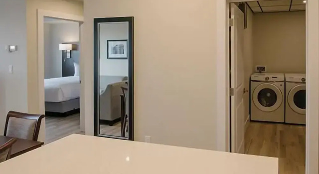 Двухместные апартаменты Executive Chateau Nova Yellowknife