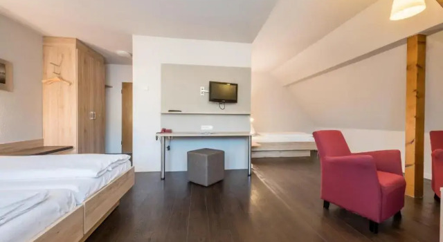 Трёхместный номер Standard Landhotel Traube