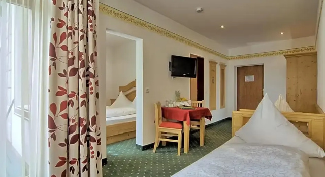 Четырёхместный номер Standard Hotel Gruenberger