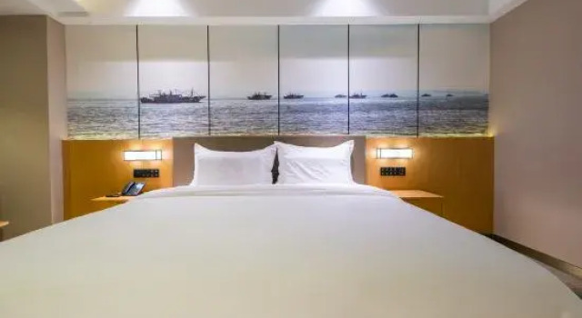Люкс Deluxe Gold Bay Business Hotel